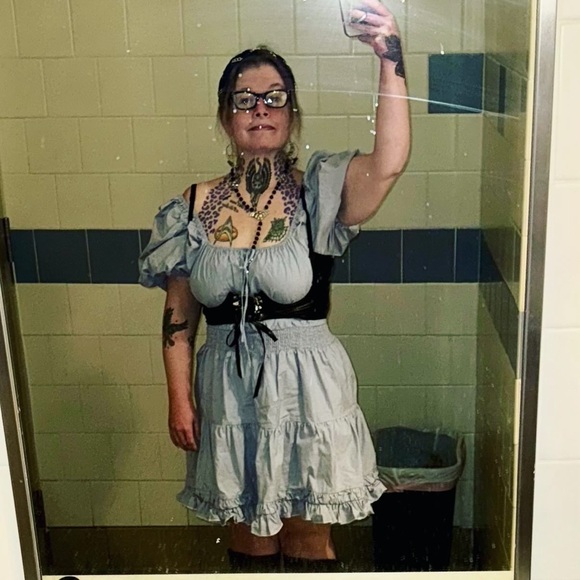 Coffee And Dreams Thrifting - Picture 12 of 13